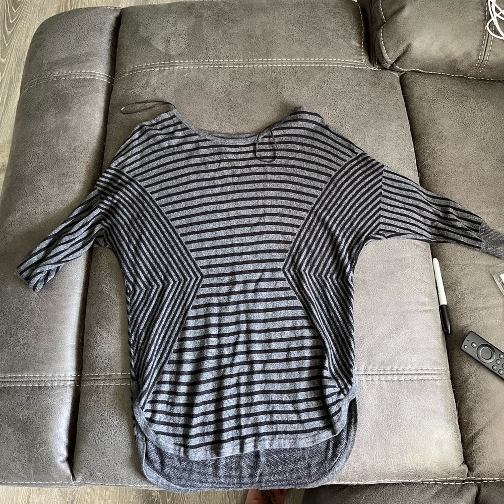 Quarter sleeve shirt